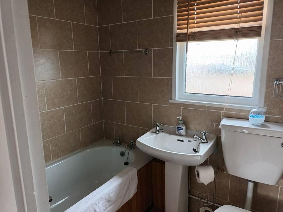 Homely 2 Bed On Popular Sunbeach Holiday Village- 5Min Walk To Beach, Near Great Yarmouth & Norfolk Broads Scratby Buitenkant foto