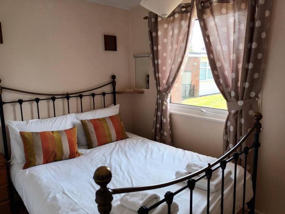 Homely 2 Bed On Popular Sunbeach Holiday Village- 5Min Walk To Beach, Near Great Yarmouth & Norfolk Broads Scratby Buitenkant foto